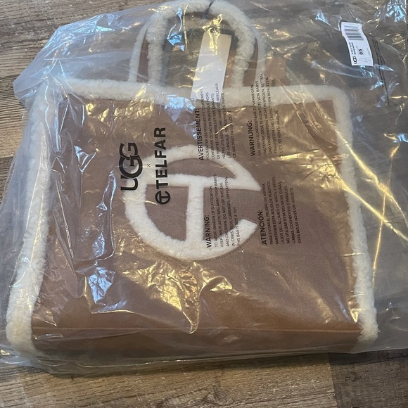 UGG Handbags - Ugg x Telfar Medium Shearling Tote Bag